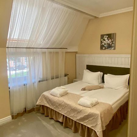 Boutique Hotel Deluxe Каменец-Подольский Экстерьер фото