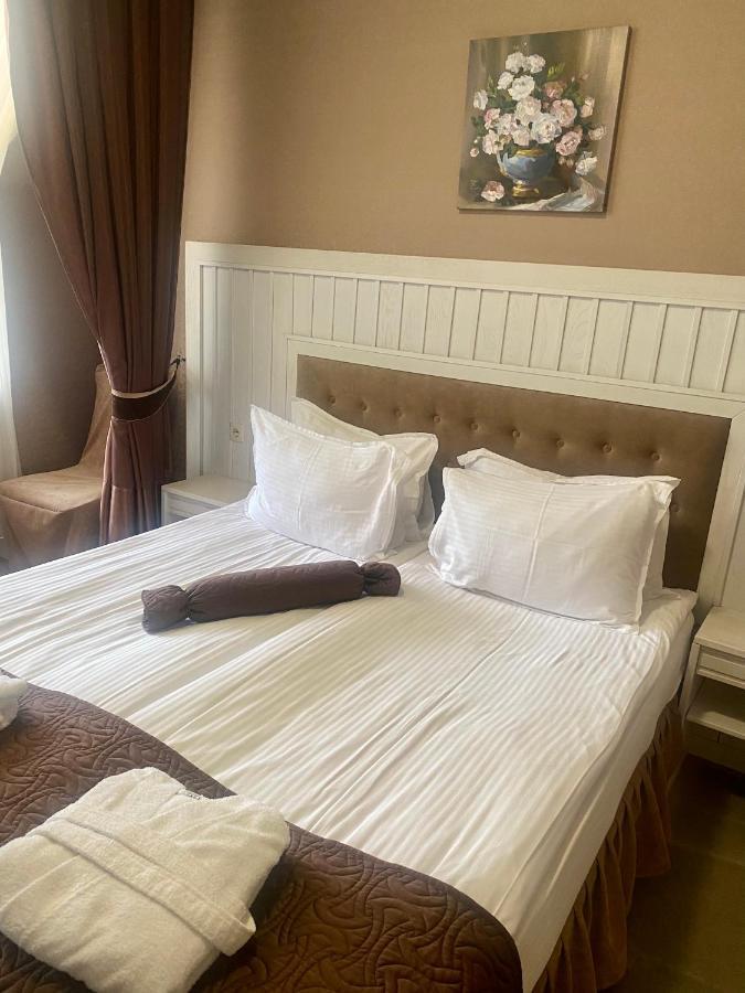 Boutique Hotel Deluxe Каменец-Подольский Экстерьер фото