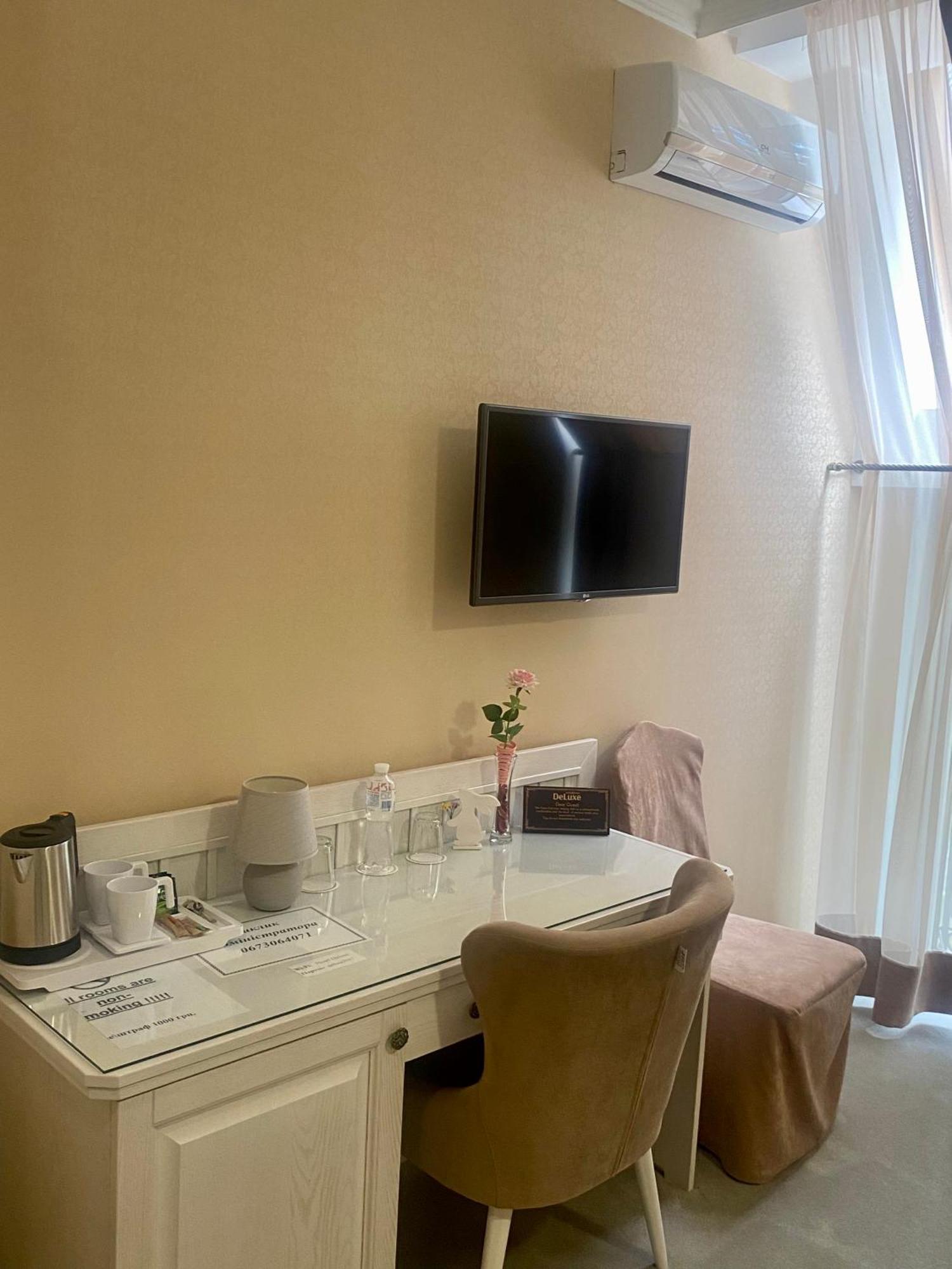 Boutique Hotel Deluxe Каменец-Подольский Экстерьер фото
