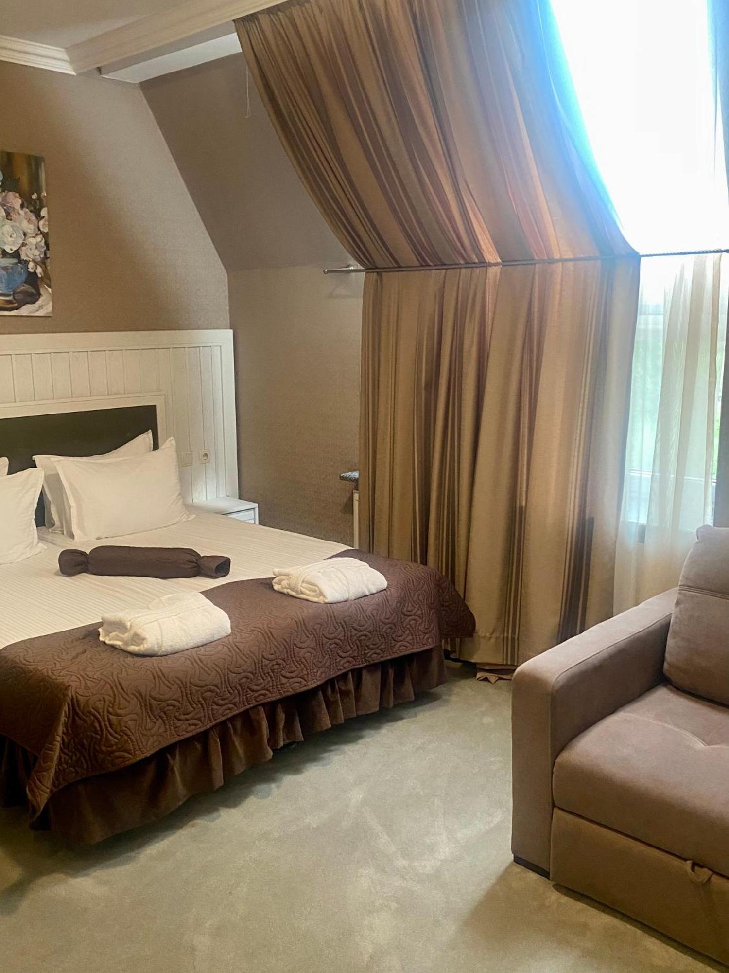 Boutique Hotel Deluxe Каменец-Подольский Экстерьер фото