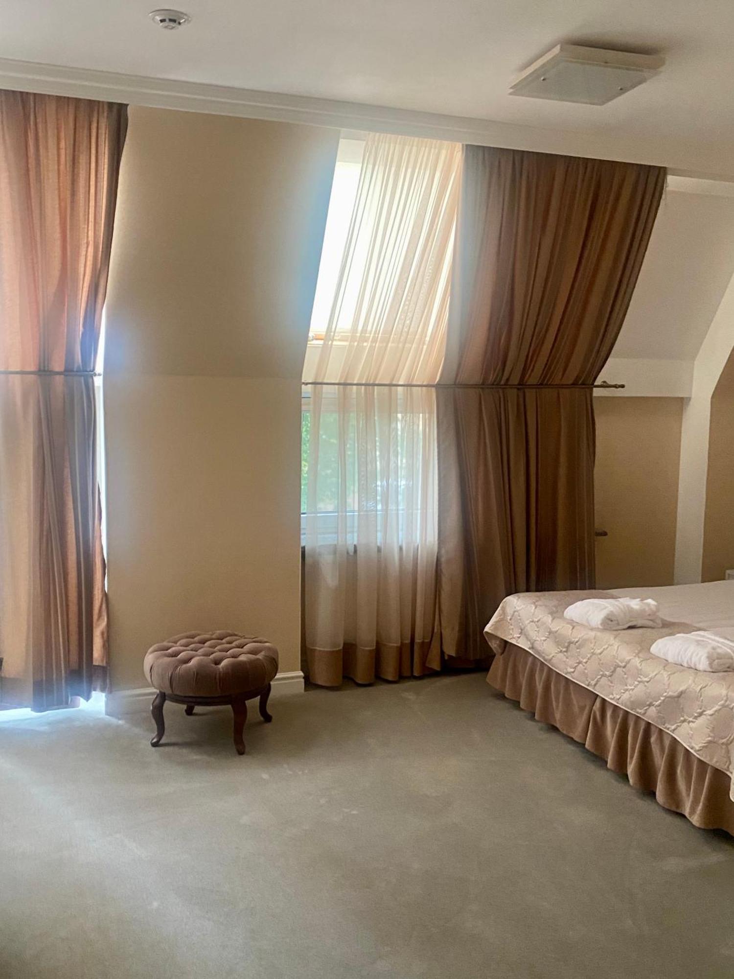 Boutique Hotel Deluxe Каменец-Подольский Экстерьер фото