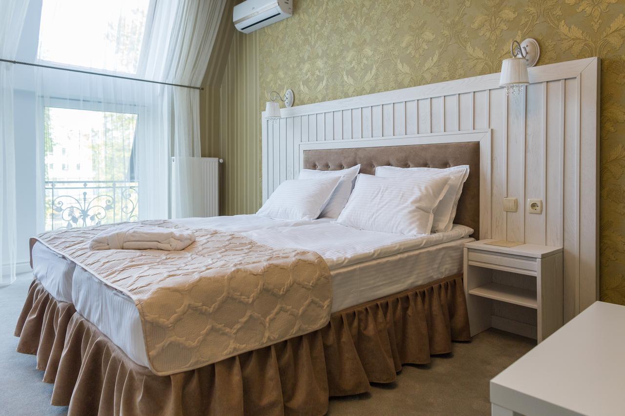 Boutique Hotel Deluxe Каменец-Подольский Экстерьер фото