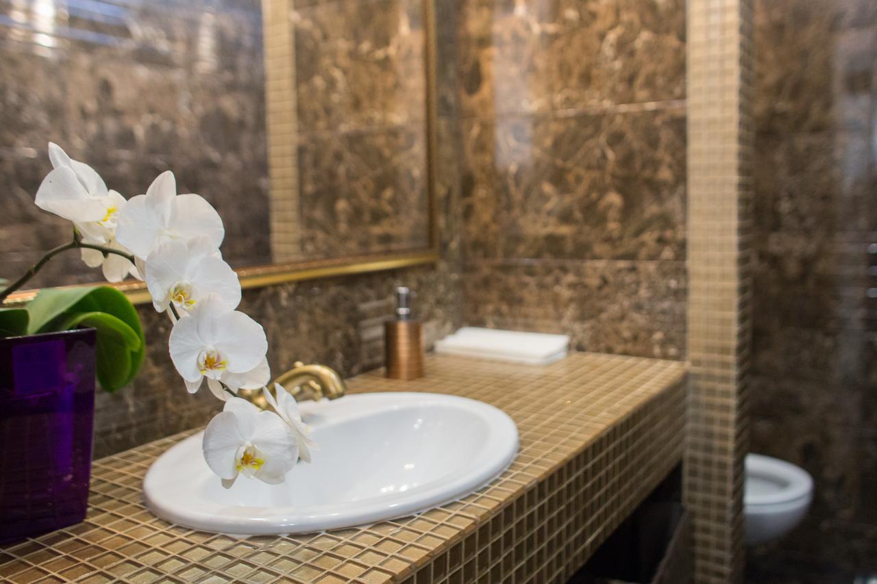 Boutique Hotel Deluxe Каменец-Подольский Экстерьер фото